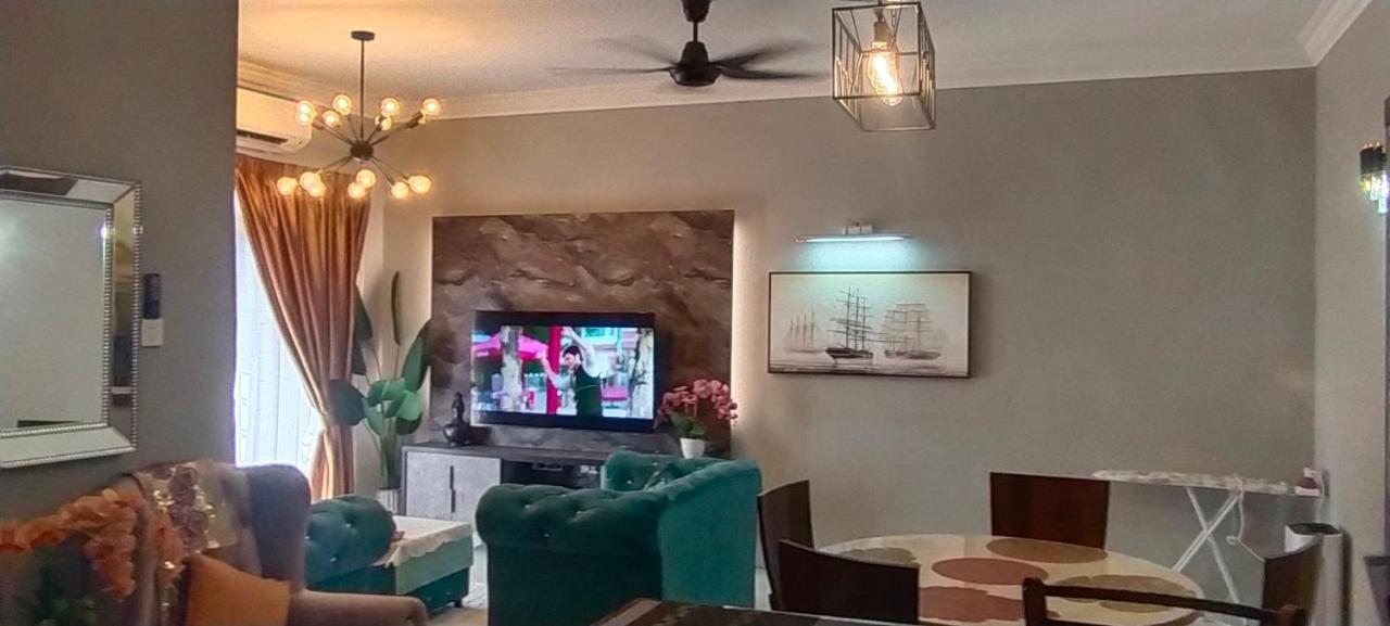 Cmk Apartmen Mutiara Tower 3 Bedroom Kota Bharu#Netflix Exterior photo